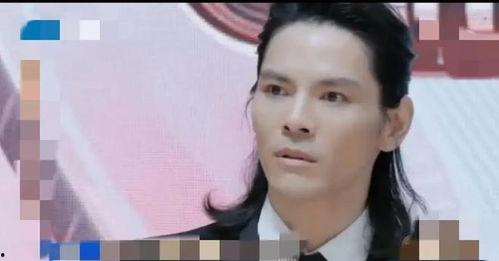 进娱乐圈是为了吃瓜